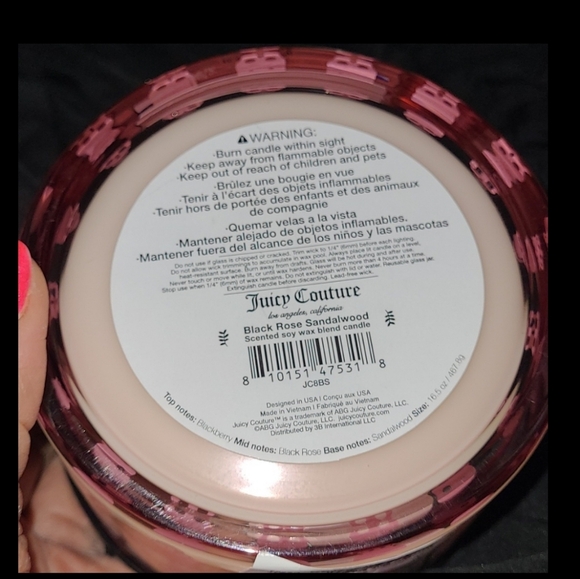 Juicy Couture Pink Skull Candle - Black Rose Sandalwood - 16.5oz - Picture 4 of 4